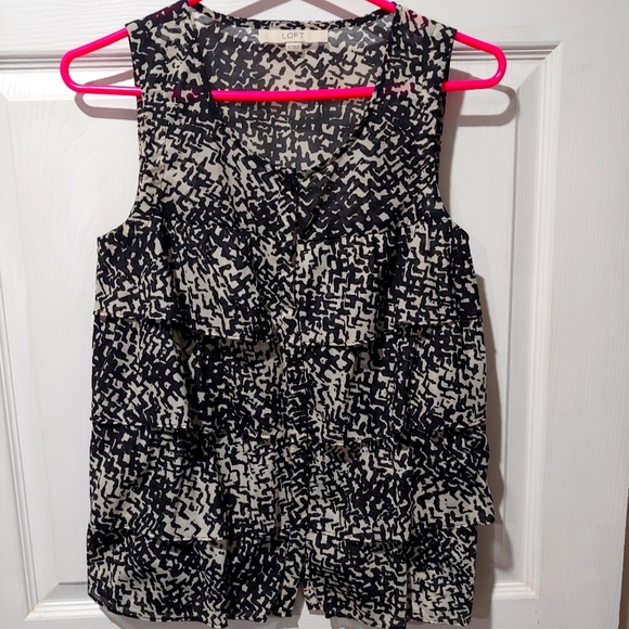 LOFT Tops - Loft small black and white